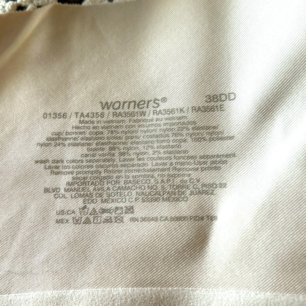Warners 38DD double closure bra